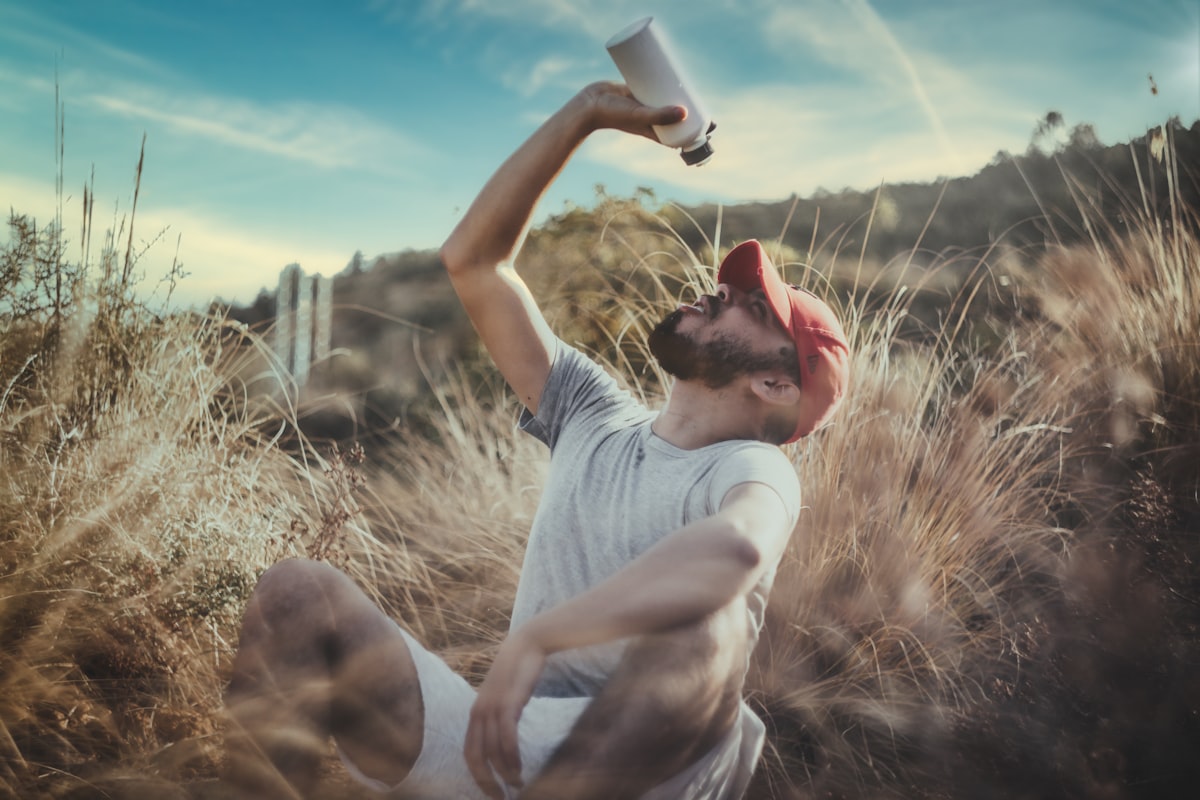 Men's protein shake and workout nutrition timing